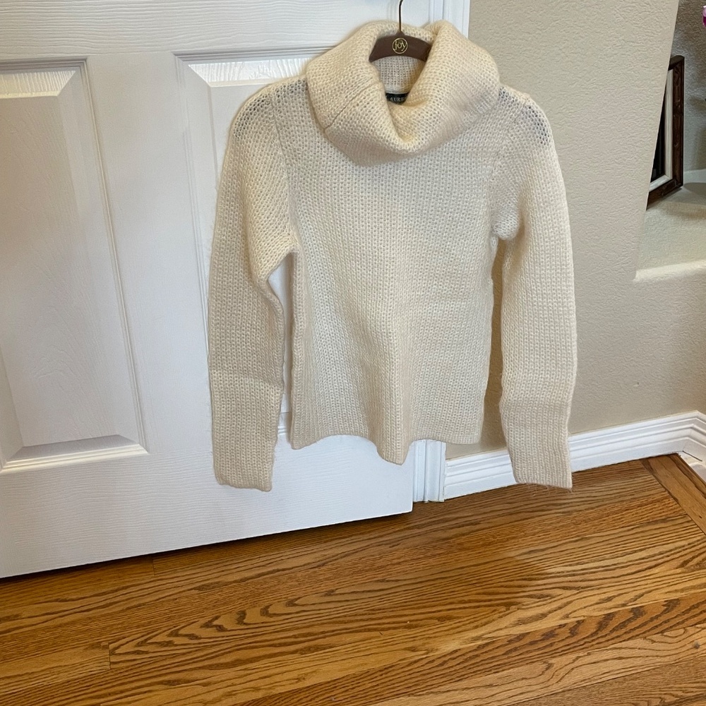 Lauren Ralph Lauren rollneck Mohair Cream sweater, Size P/P Petite